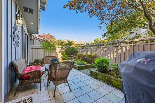 $1,249,000 | 105 Starview Court, Oakland, CA 94618