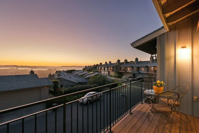 $1,249,000 | 105 Starview Court, Oakland, CA 94618