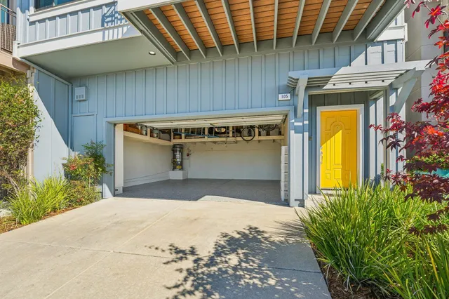 $1,249,000 | 105 Starview Court, Oakland, CA 94618
