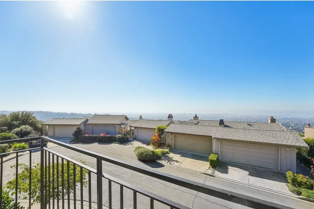 $1,249,000 | 105 Starview Court, Oakland, CA 94618