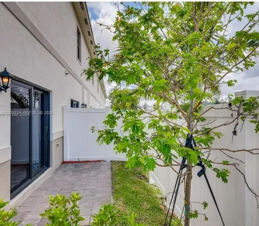 $2,350 | 606 Southwest 12th Street, Florida City, FL 33034