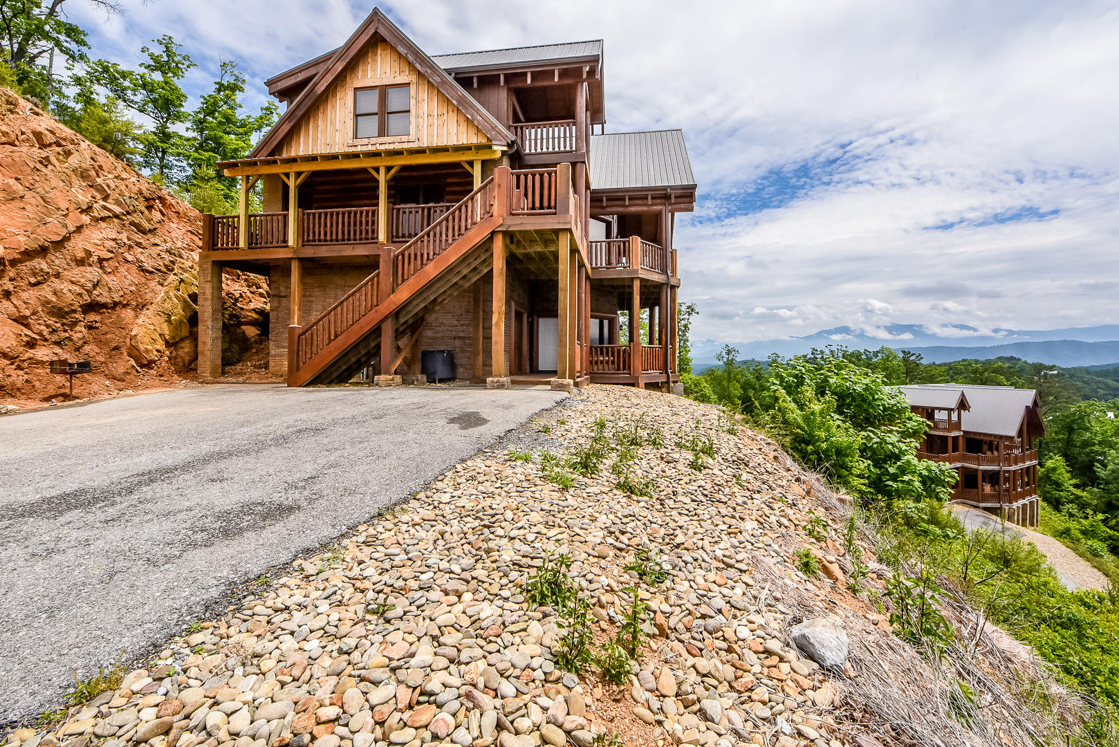 1027 Pinecrest Way Pigeon Forge, TN 37862 - Photo 1 of 26 DSC_3529