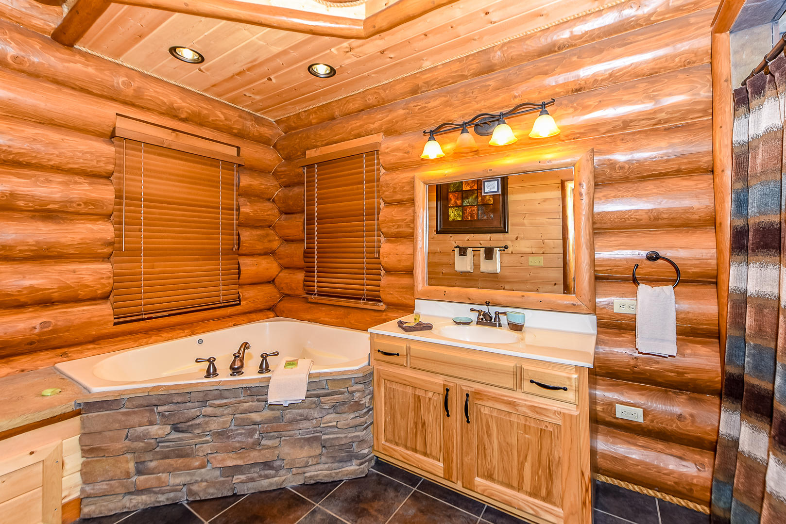 1027 Pinecrest Way Pigeon Forge, TN 37862 - Photo 8 of 26 DSC_3487