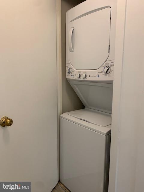 516 South Charles Street, Unit R88 Baltimore, MD 21201 - Photo 20 of 21 In unit laundry