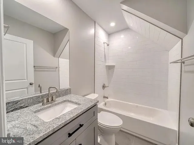 $3,300 | 1849 South Charles Street, Baltimore, MD 21230