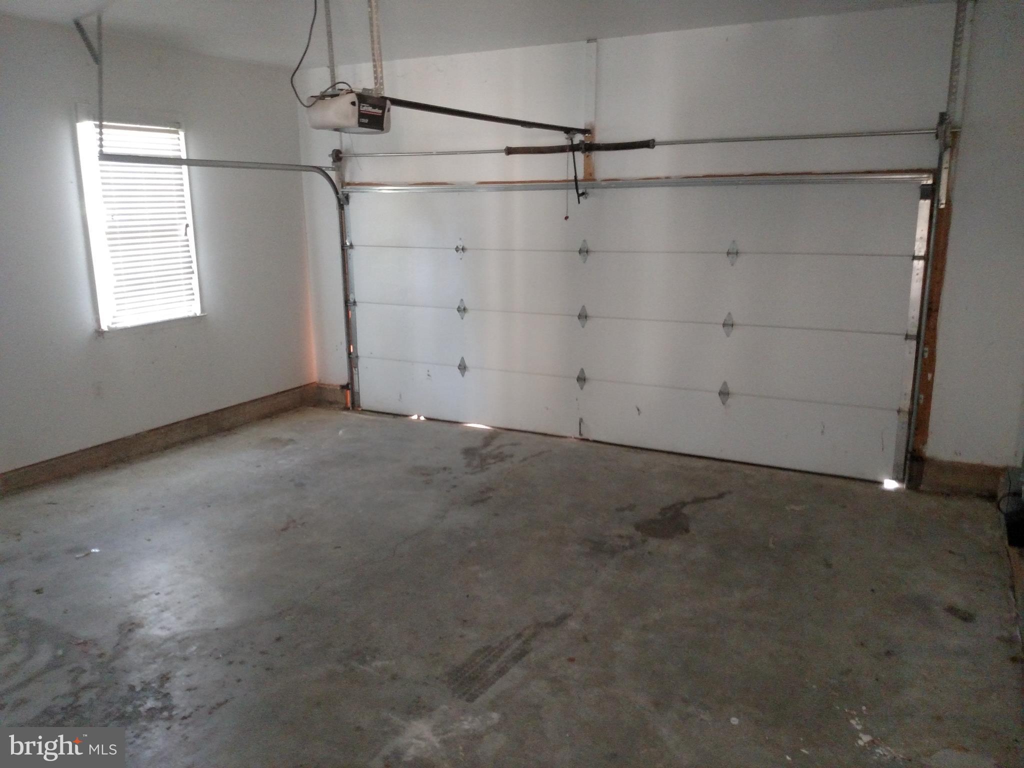 13315 Bottom Road Hydes, MD 21082 - Photo 15 of 29 Garage