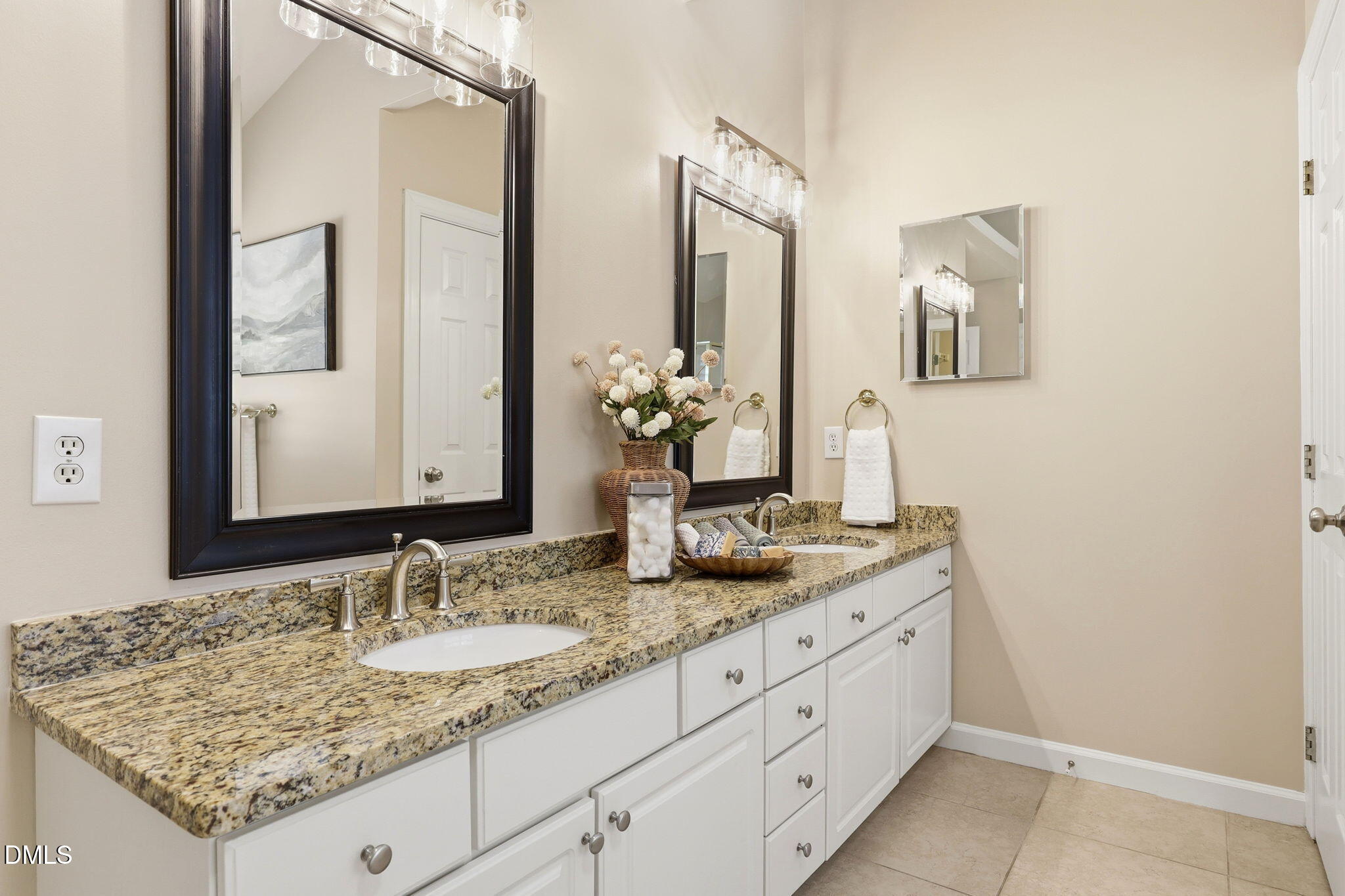 10813 Crosschurch Lane Raleigh, NC 27614 - Photo 21 of 33 40-web-or-mls-IMG_9125
