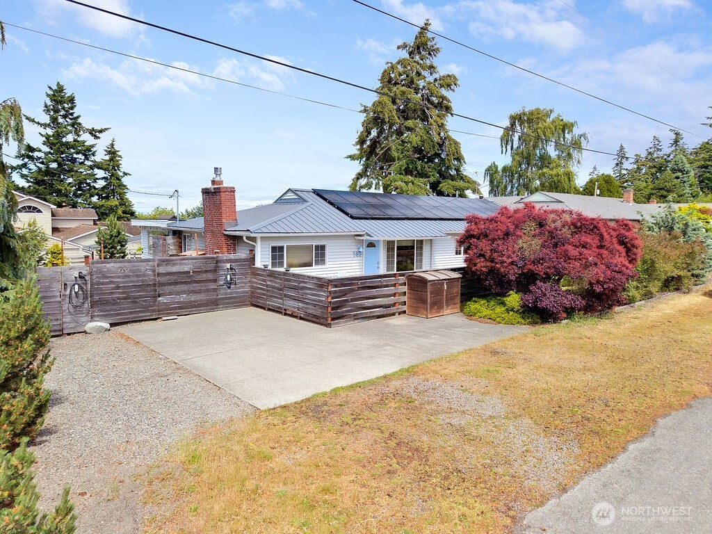 736 S Street Port Townsend, WA 98368 - Photo 2 of 40