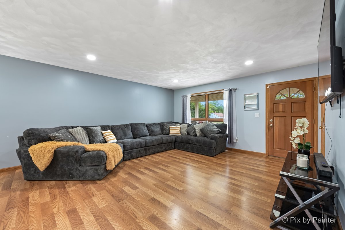 2614 33rd Street Zion, IL 60099 - Photo 14 of 28