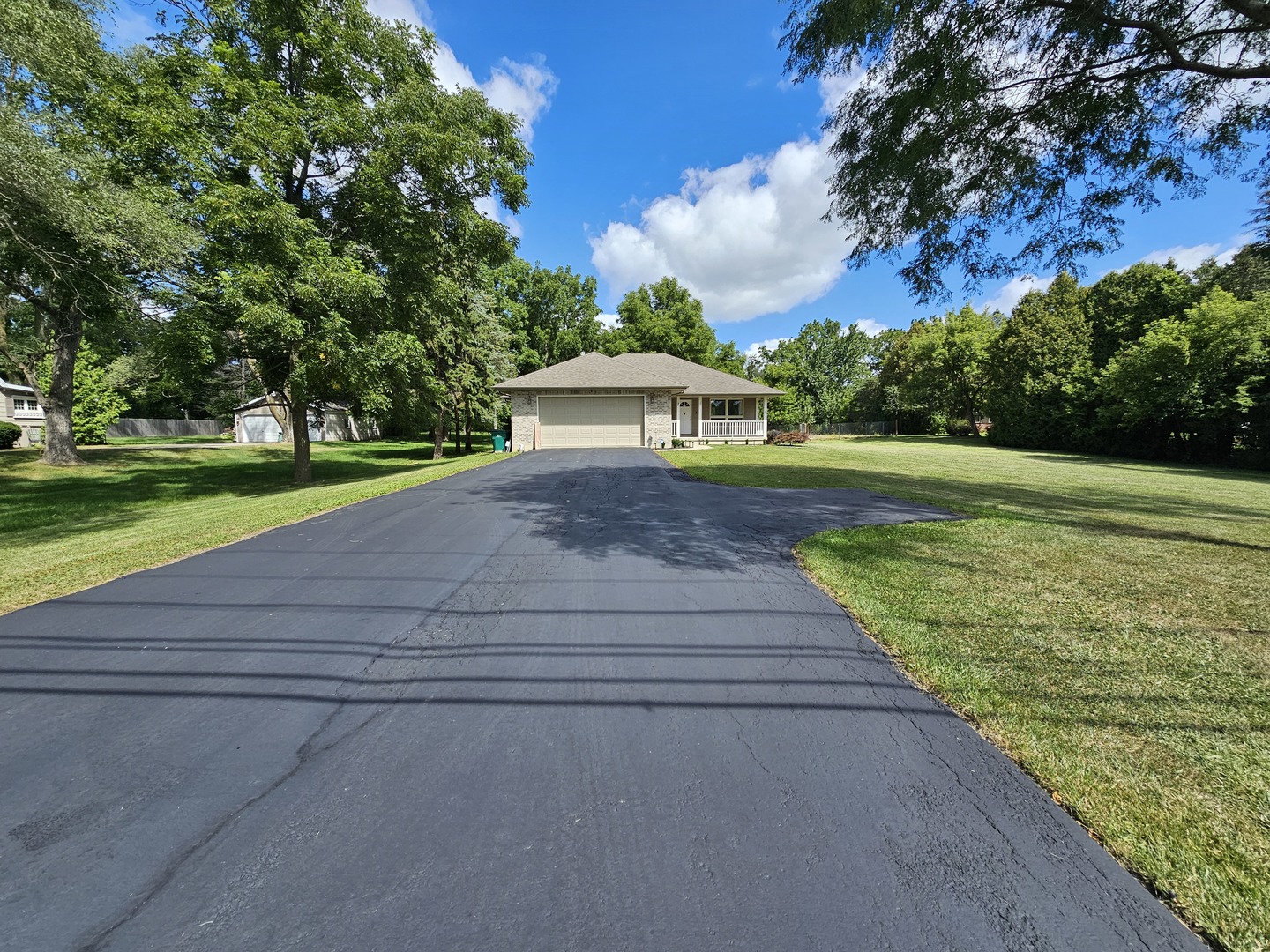 2614 33rd Street Zion, IL 60099 - Photo 3 of 28