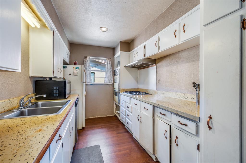 2605 Carten Street Fort Worth, TX 76112 - Photo 7 of 13