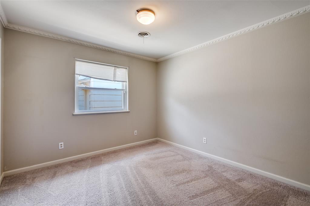 2605 Carten Street Fort Worth, TX 76112 - Photo 10 of 13