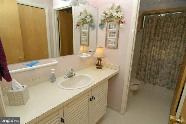 15800 Bond Mill Road Laurel, MD 20707 - Photo 17 of 30 Full Bath on Main Level