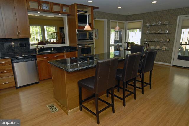 15800 Bond Mill Road Laurel, MD 20707 - Photo 20 of 30 Kitchen Left Side