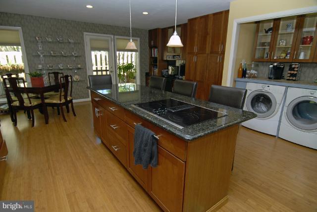 15800 Bond Mill Road Laurel, MD 20707 - Photo 28 of 30 Kitchen Right Side