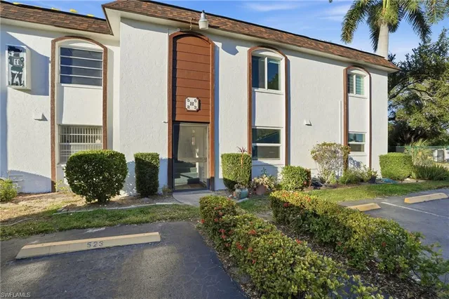 wooden floor in a gallery