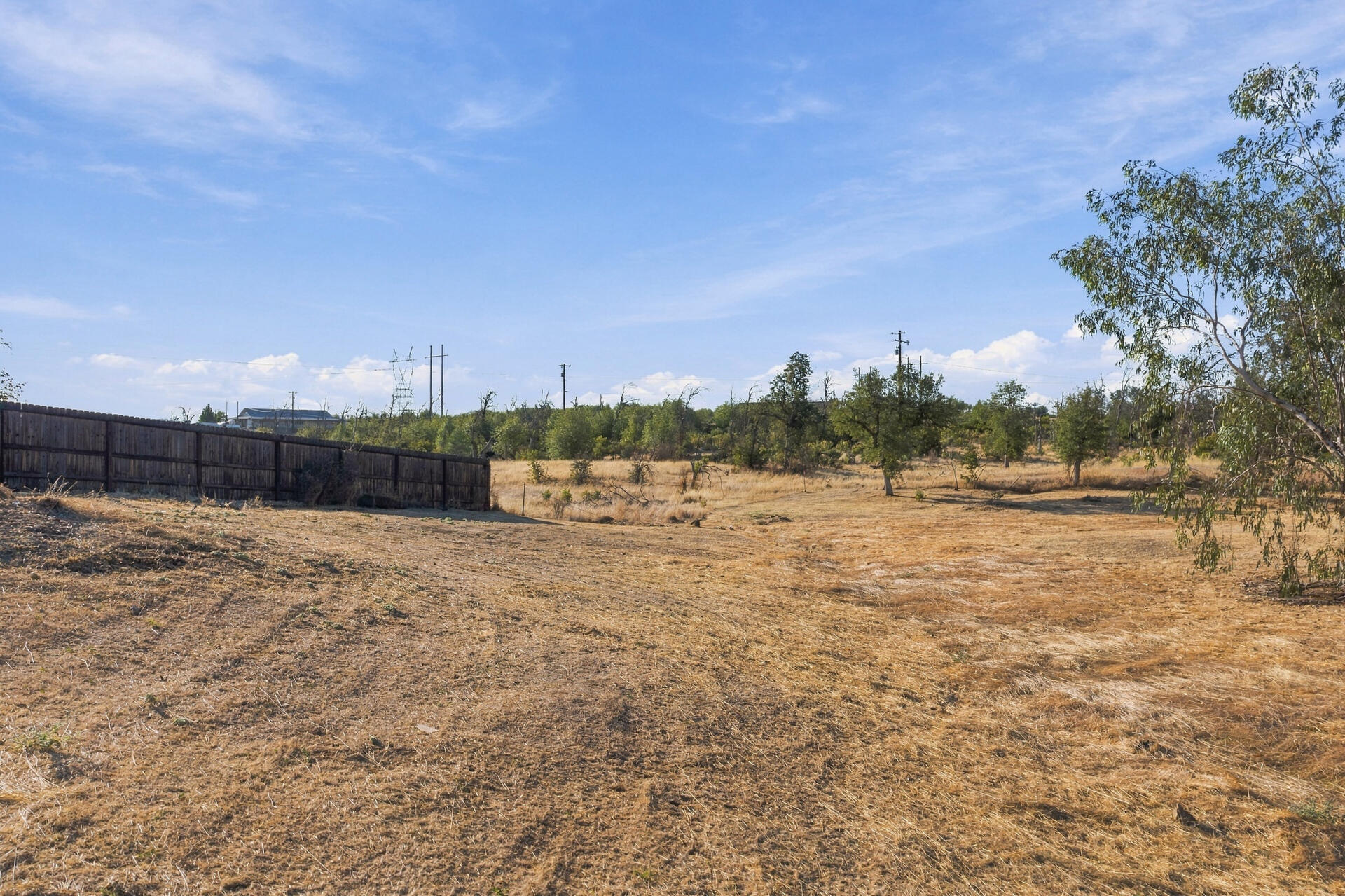 17037 Keswick Dam Road Redding, CA 96003 - Photo 31 of 42 Backyard