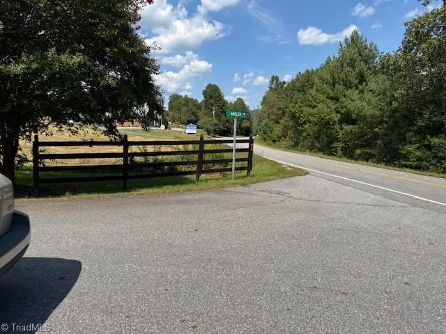 $24,900 | 16 Turkey Trail, McGrady, NC 28649