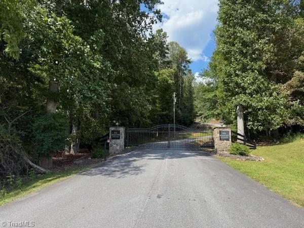 $24,900 | 16 Turkey Trail, McGrady, NC 28649