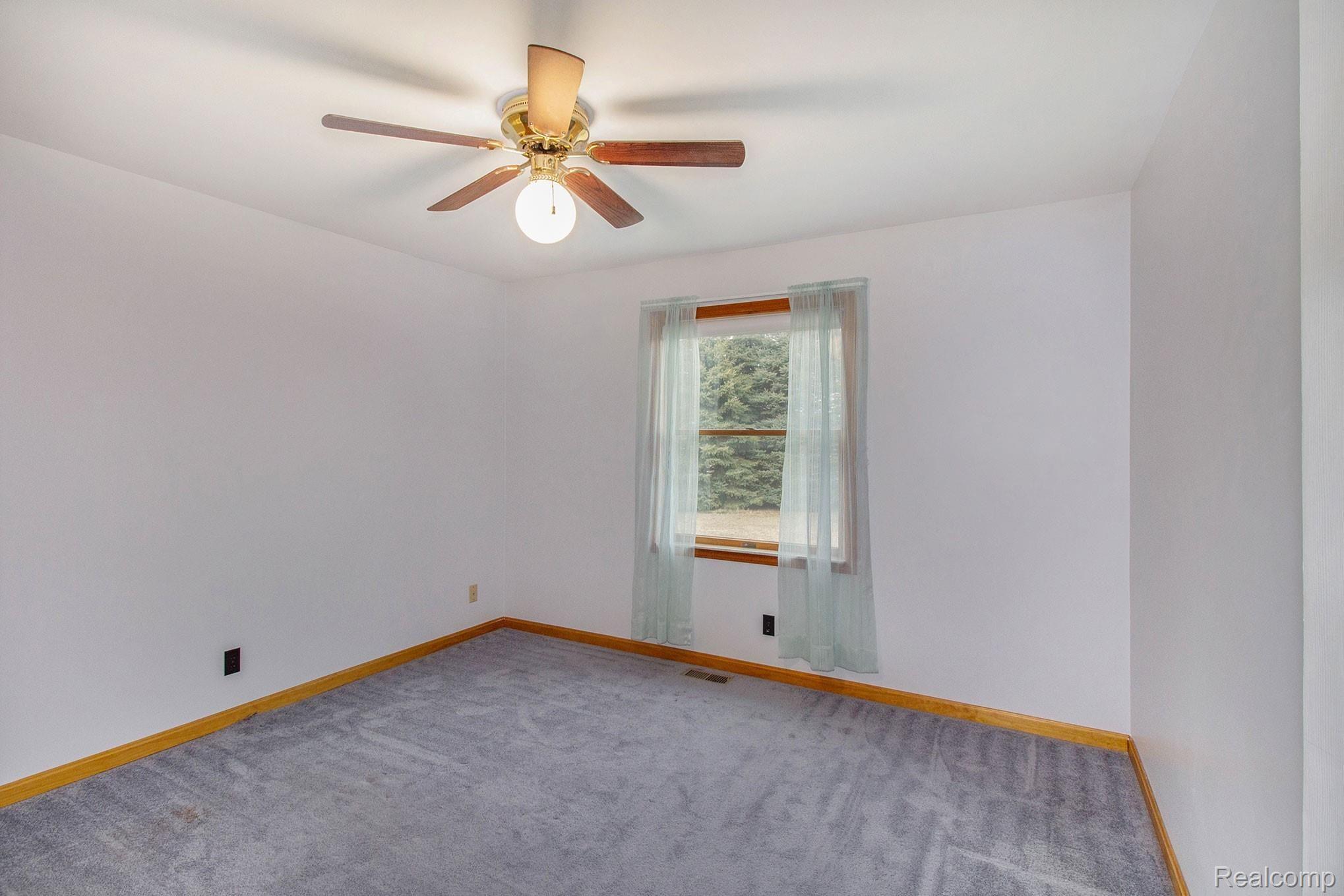 9382 Beard Road Byron, MI 48418 - Photo 18 of 35 8.jpg