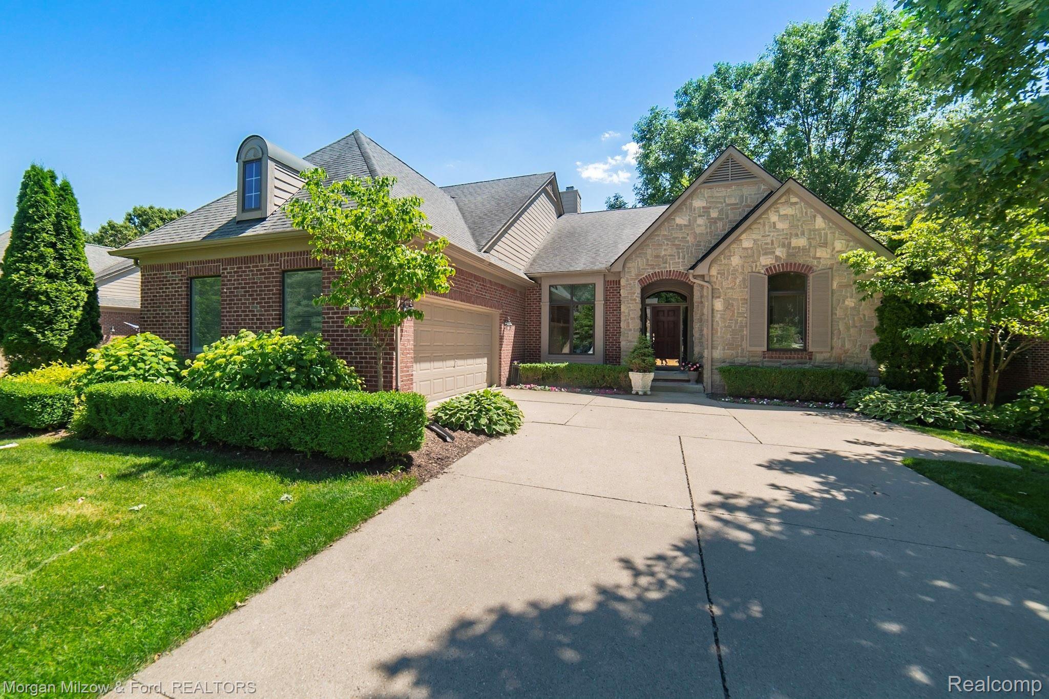 4620 Oakhurst Ridge Road Clarkston, MI 48348 - Photo 2 of 57 28-DSC_0939.jpg
