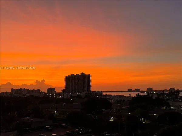 $2,500 | 7501 East Treasure Drive, Unit 7L, North Bay Village, FL 33141