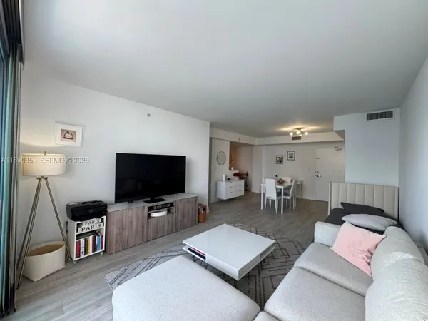 $2,500 | 7501 East Treasure Drive, Unit 7L, North Bay Village, FL 33141