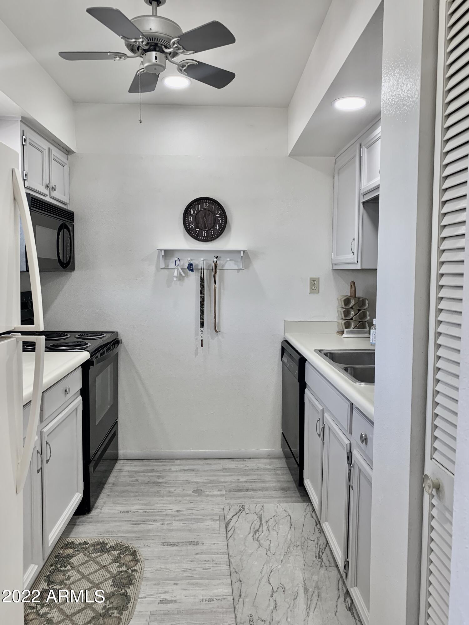 7430 East Chaparral Road, Unit A2533 Scottsdale, AZ 85250 - Photo 8 of 22 EBD44928-B1D8-417B-84D0-7A068A56FA8D_1_2