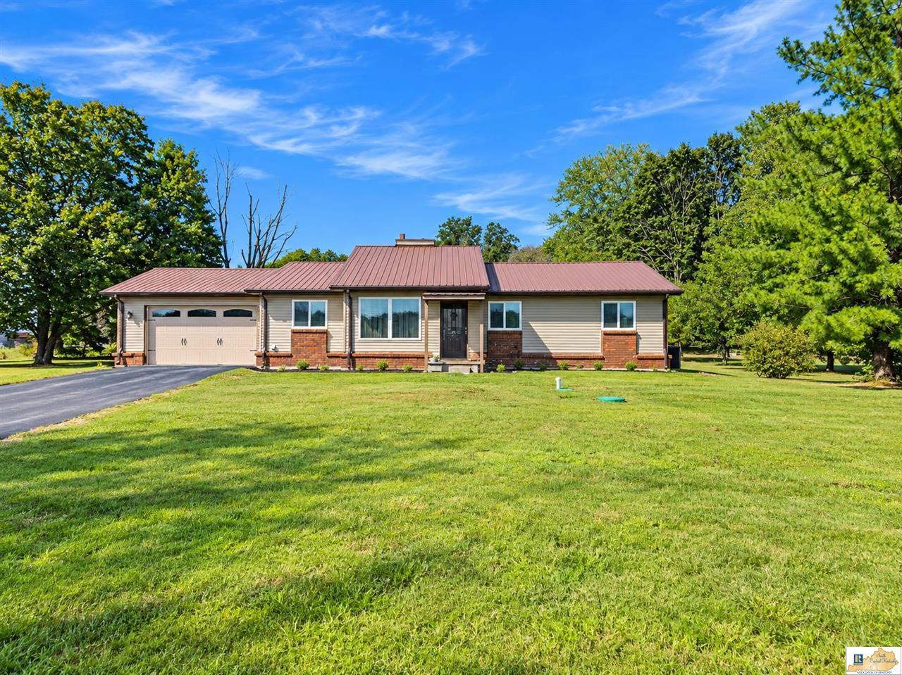 6204 Russell Springs Road Columbia, KY 42728 - Photo 2 of 30 Gallery Image 2