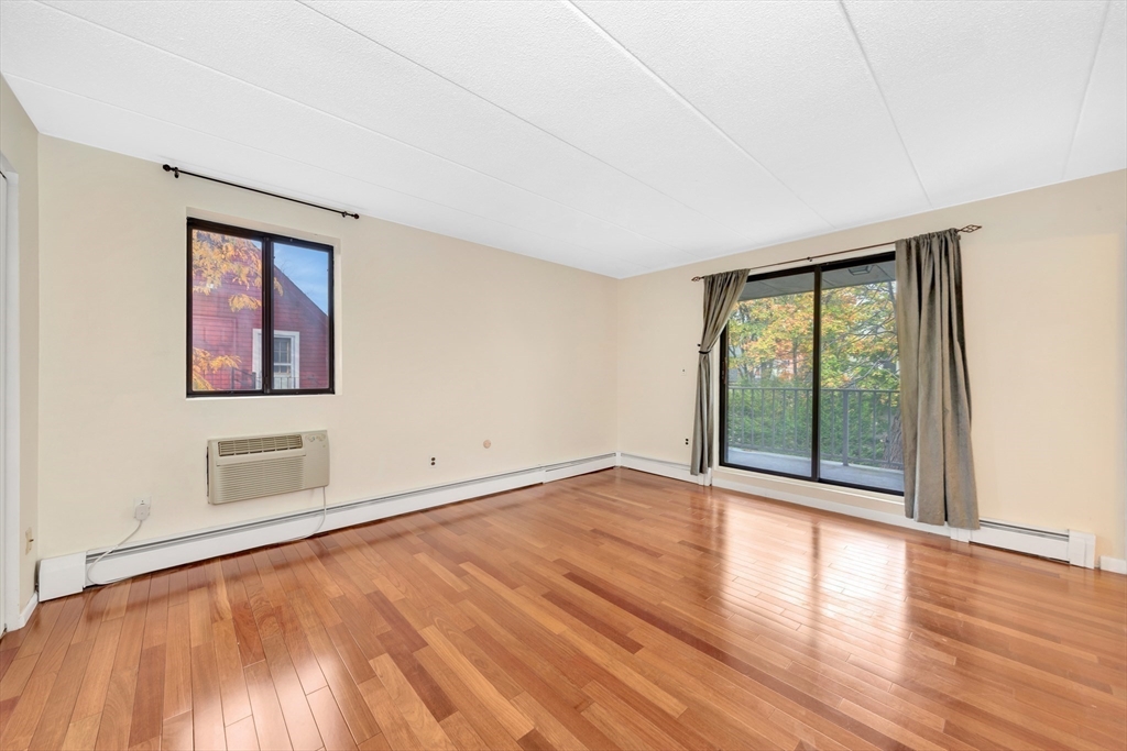 31 Harris Street, Unit 302 Brookline, MA 02446 - Photo 12 of 18