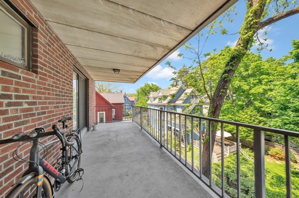 31 Harris Street, Unit 302 Brookline, MA 02446 - Photo 16 of 18