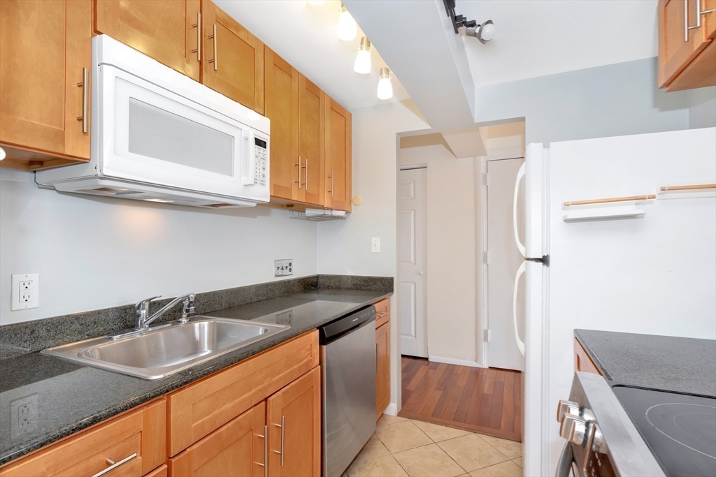 31 Harris Street, Unit 302 Brookline, MA 02446 - Photo 8 of 18