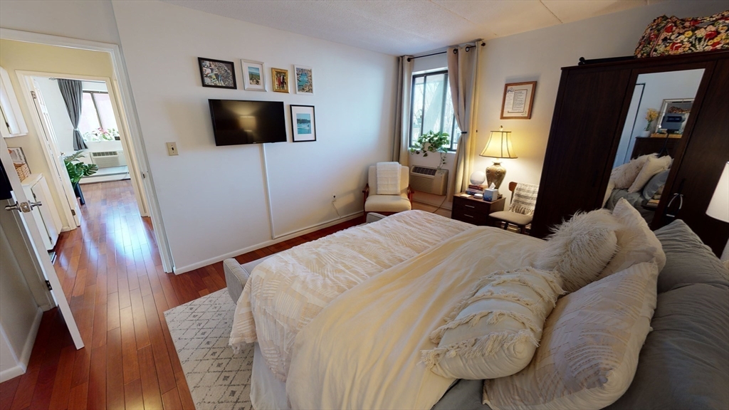 31 Harris Street, Unit 302 Brookline, MA 02446 - Photo 9 of 18