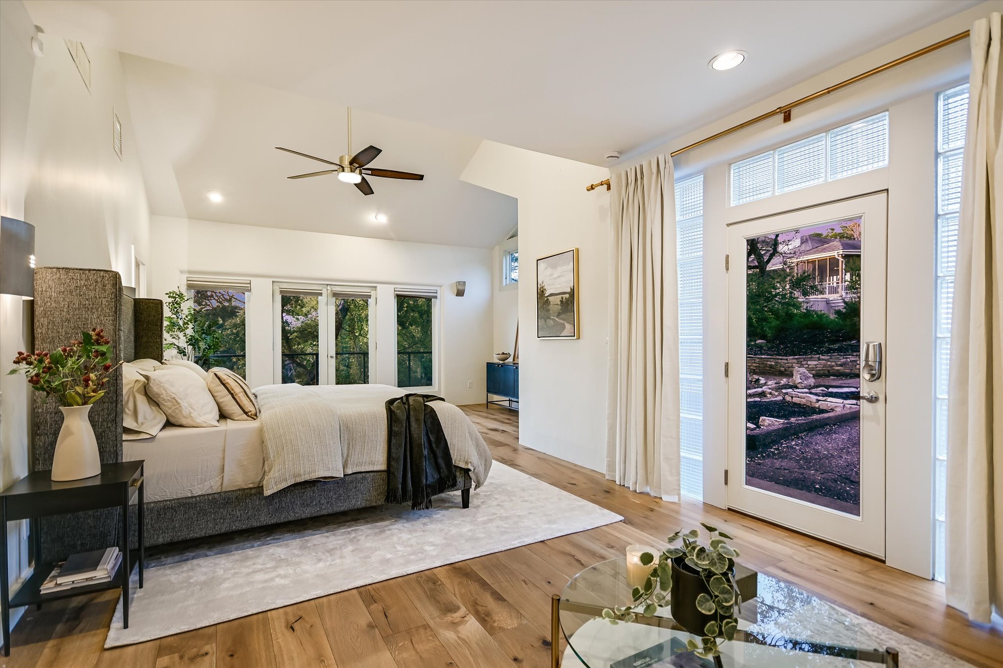 14 Rob Roy Road Austin, TX 78746 - Photo 21 of 40 a bed room with a bed and a window