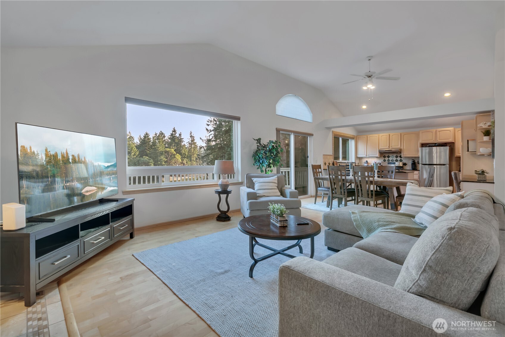 2604 Vincent Way Bremerton, WA 98312 - Photo 6 of 37