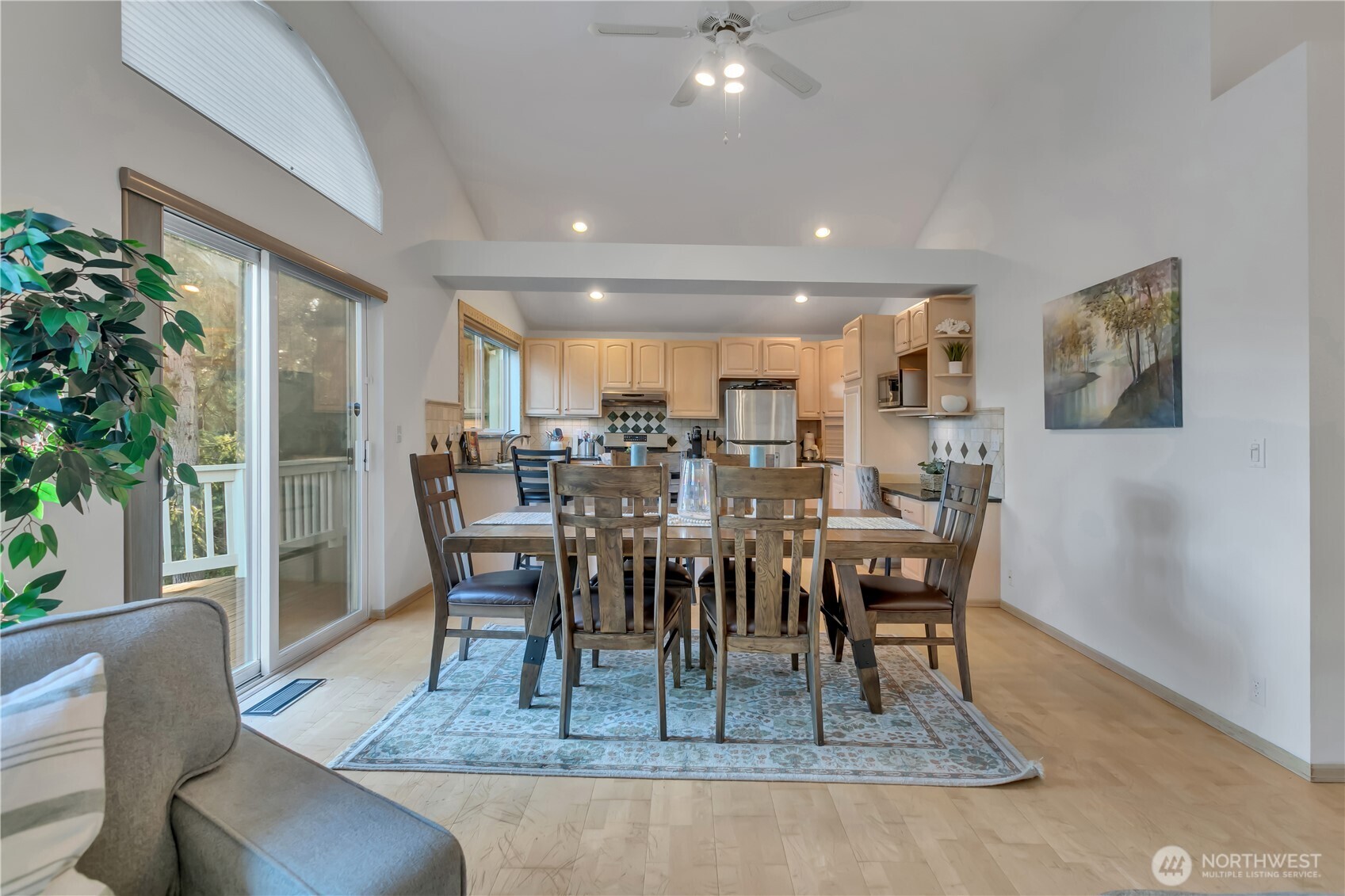 2604 Vincent Way Bremerton, WA 98312 - Photo 9 of 37