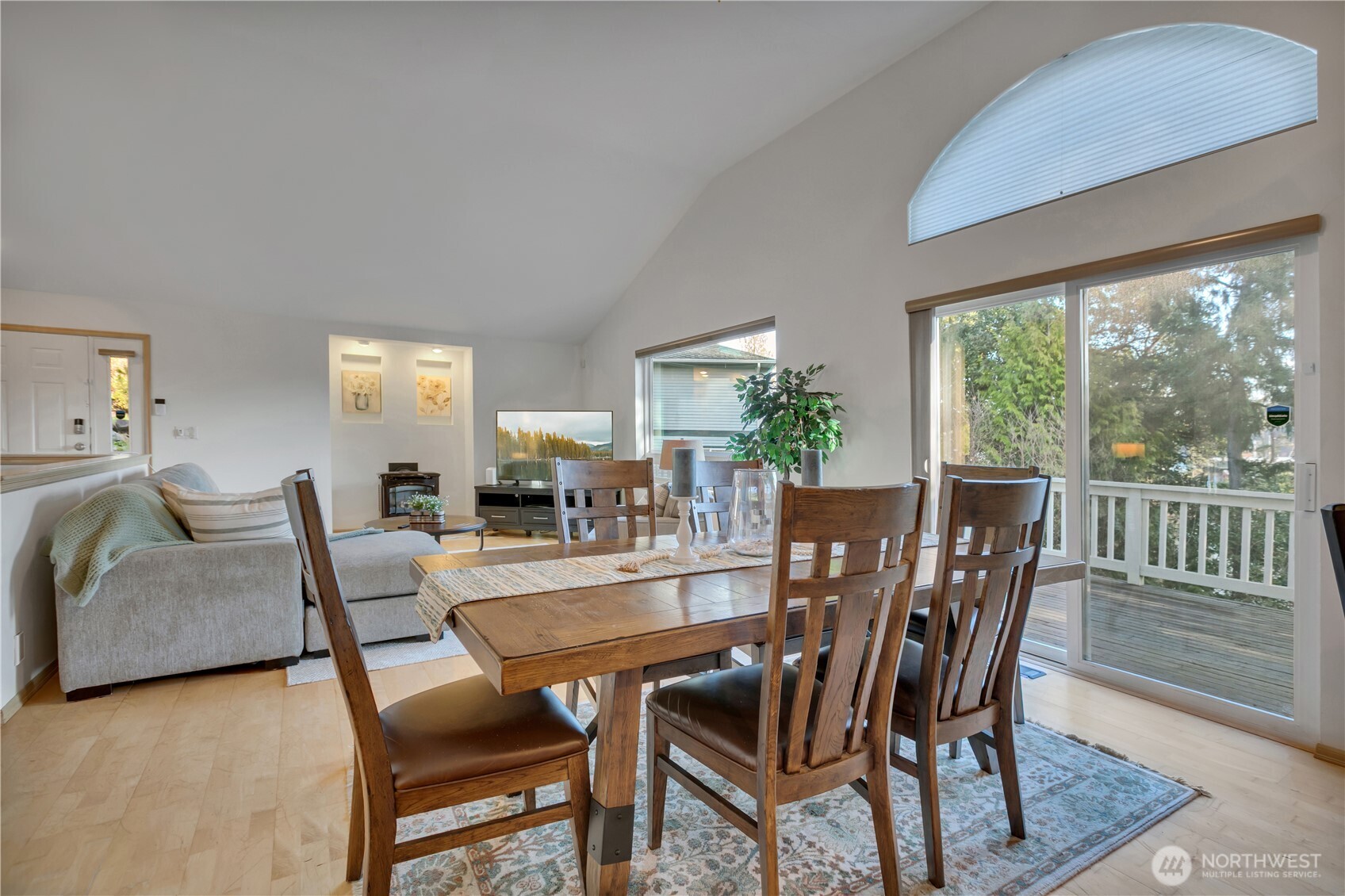 2604 Vincent Way Bremerton, WA 98312 - Photo 10 of 37