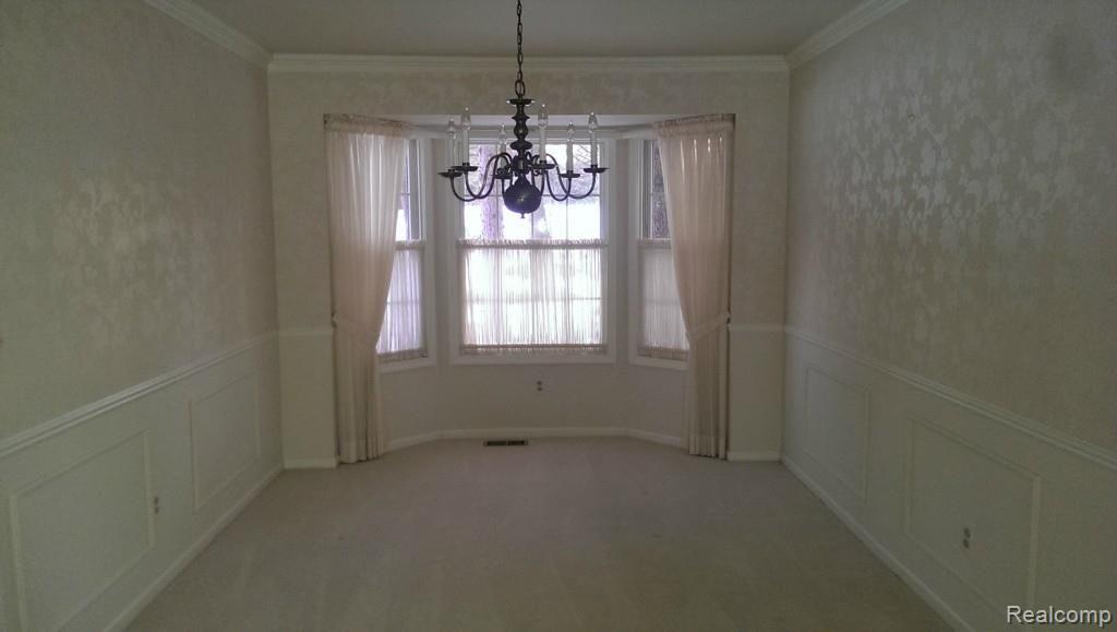1325 East Fairview Lane Rochester, MI 48306 - Photo 8 of 35 Dining Room