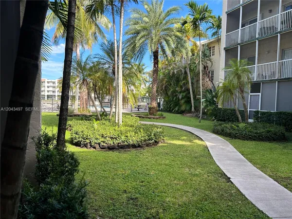 $2,350 | 21121 Southwest 85th Avenue, Unit 111, Cutler Bay, FL 33189