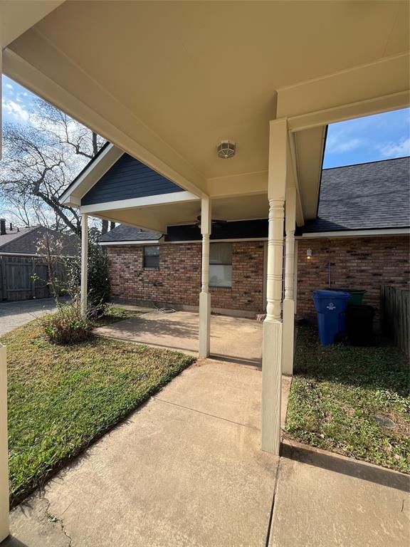 3321 Colquitt Road Shreveport, LA 71118 - Photo 30 of 33 back porch an breezeway
