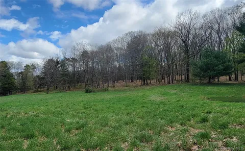 $2,600,000 | 188 9 Partners Lane, Millbrook, NY 12545