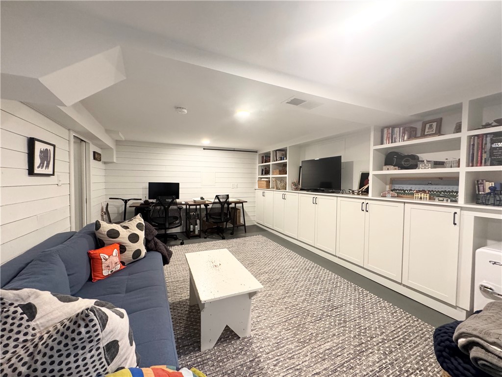 244 East Genesee Street Auburn, NY 13021 - Photo 33 of 47