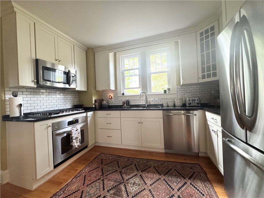 244 East Genesee Street Auburn, NY 13021 - Photo 5 of 47