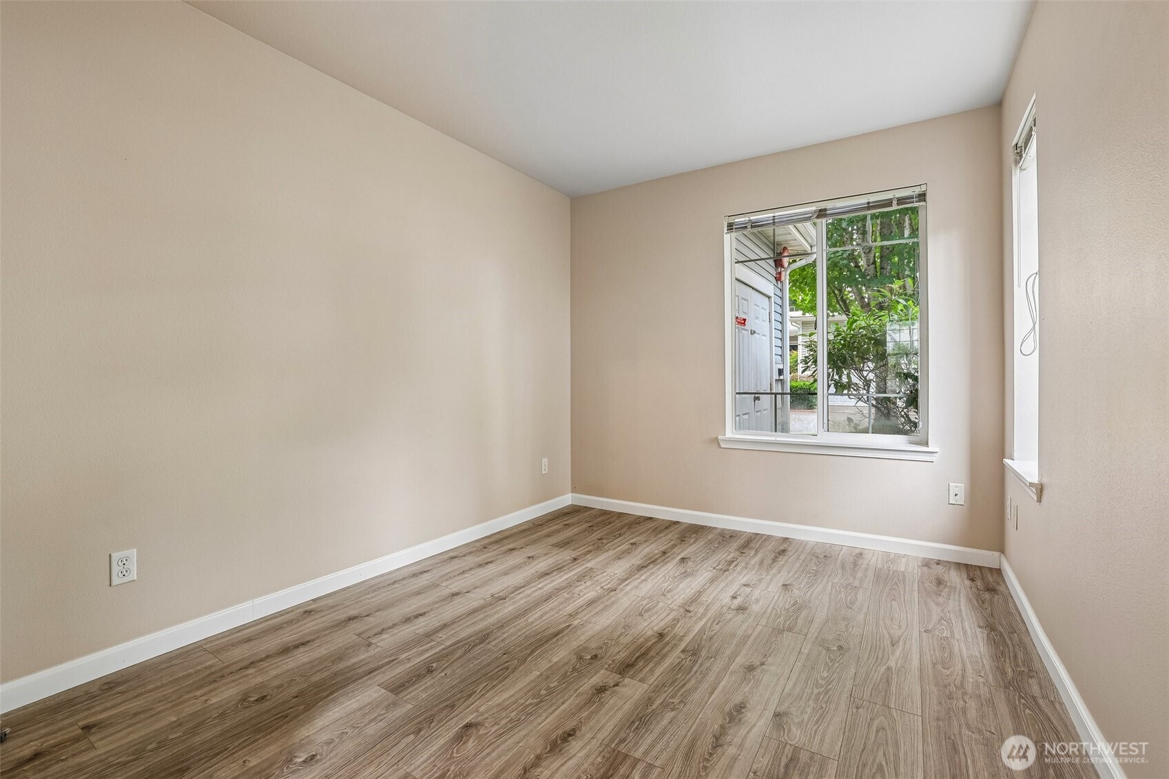19107 110th Place Southeast Renton, WA 98055 - Photo 12 of 37