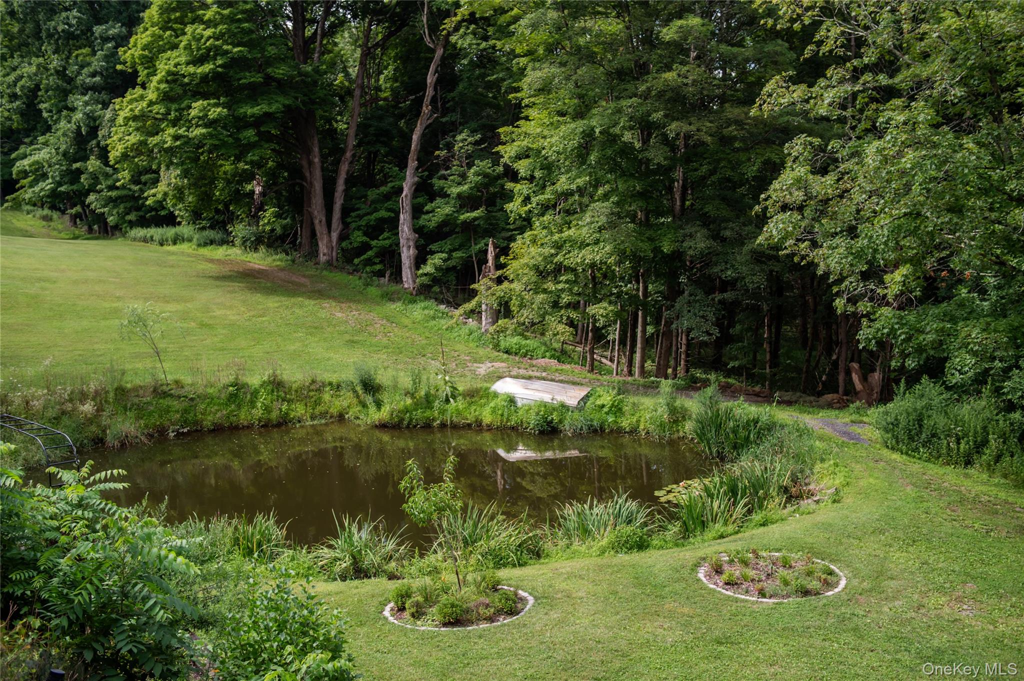 912-918 Hollow Road Salt Point, NY 12578 - Photo 7 of 38 Gallery Image 7