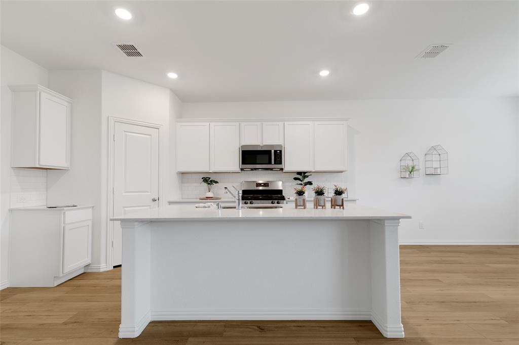 3025 Riddler Way Little Elm, TX 75068 - Photo 6 of 30