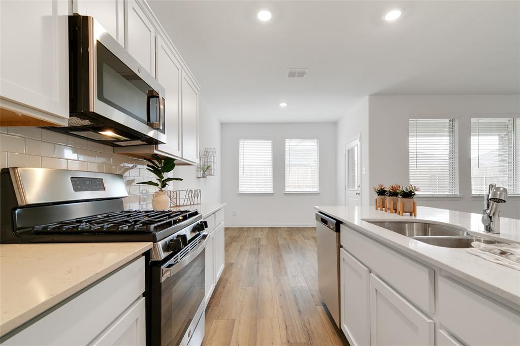 3025 Riddler Way Little Elm, TX 75068 - Photo 7 of 30