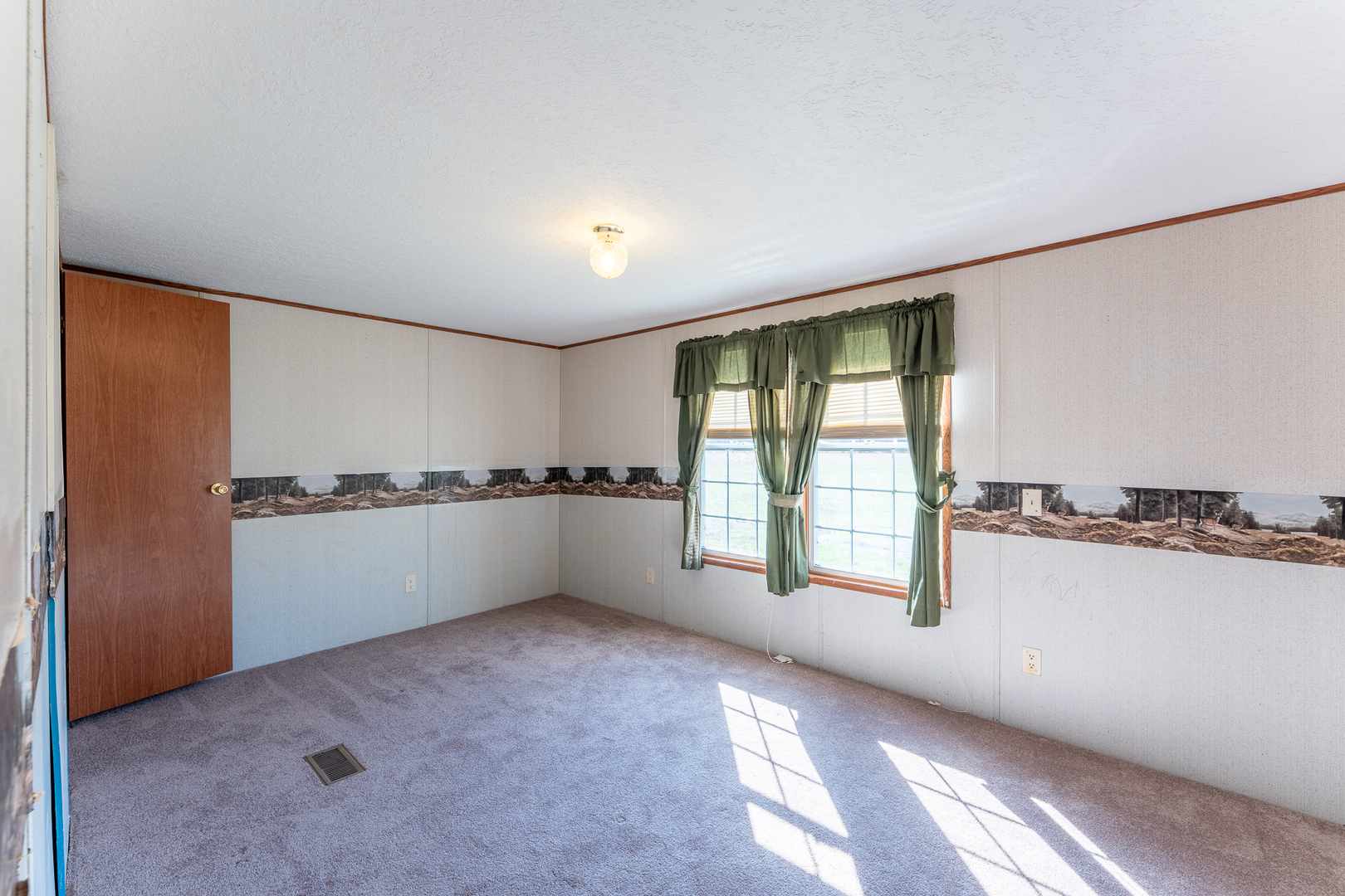 24555 Legion Road Stonefort, IL 62987 - Photo 26 of 41 a view of an empty room with a window