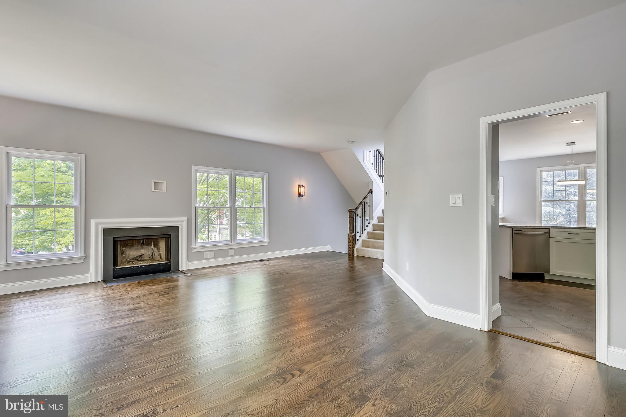 1380 Heritage Oak Way Reston, VA 20194 - Photo 12 of 59