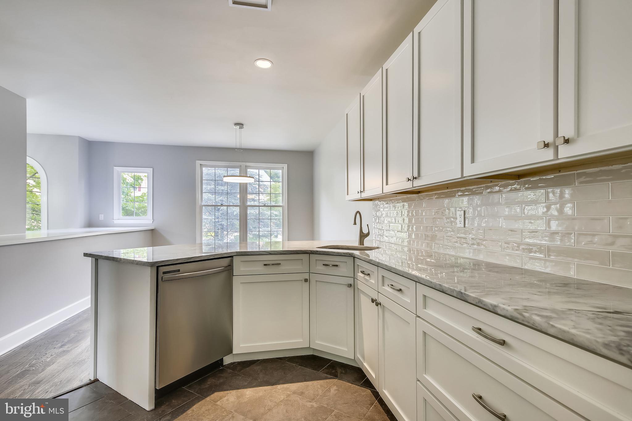 1380 Heritage Oak Way Reston, VA 20194 - Photo 14 of 59 Updated Kitchen with Granite Counters